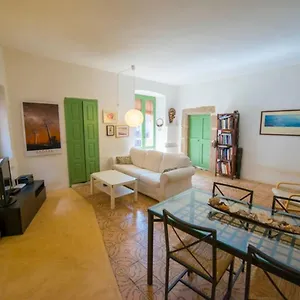https://apartamento-acogedor-en-el-emporda-costa-brava.catalonia-hotels.com
